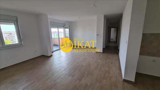 Stara Pazova 95m2 četvorosoban stan u novogradnji