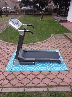 Traka za trčanje, servisirana