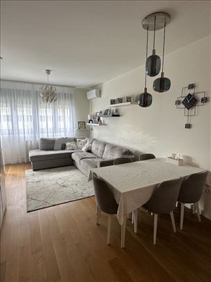 Vrtovi Ceraka, lux, 46 m2,namešten, može na kredit
