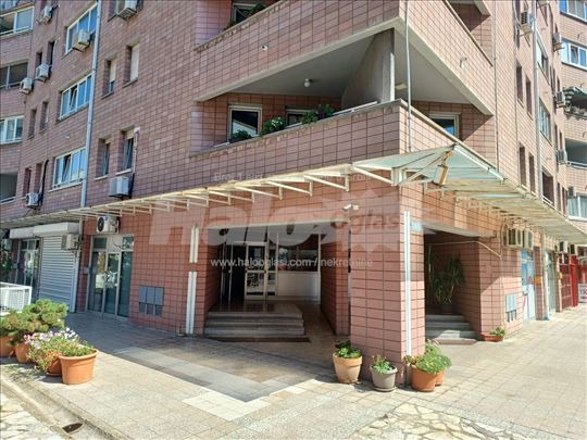 YUBC 2.0 64m² 3 sprat vlasnik prodaje