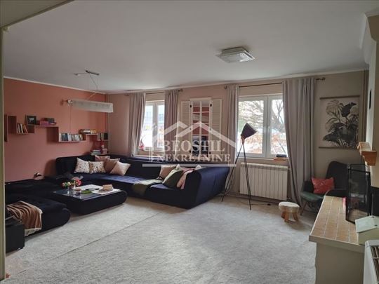 Zemun - Ugrinovci - 78m2+9.12ari ID#19252