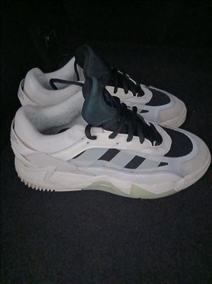 Adidas patike POTPUNO NOVE