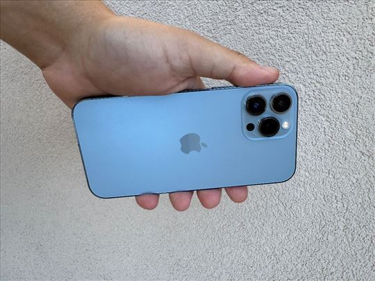 iPhone 13 Pro Max kao nov 100% baterija