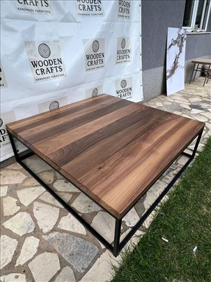 Klub sto - ploca od parenog oraha