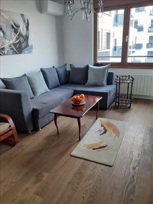 Luks novogradnja u Zemunu sa garazom!