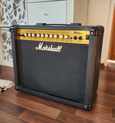 Marshall MG 30 dfx
