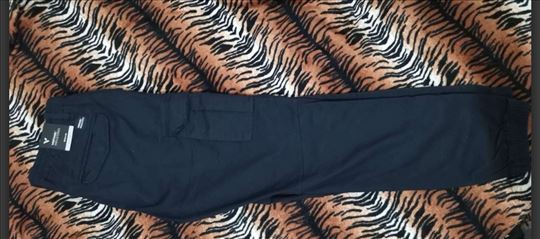 Pantalone sa dzepovima