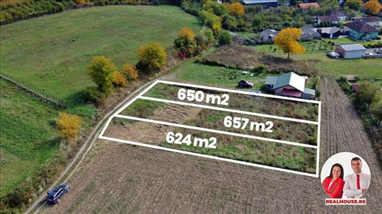 Plac u Vrdniku u zoni banjskog turizma