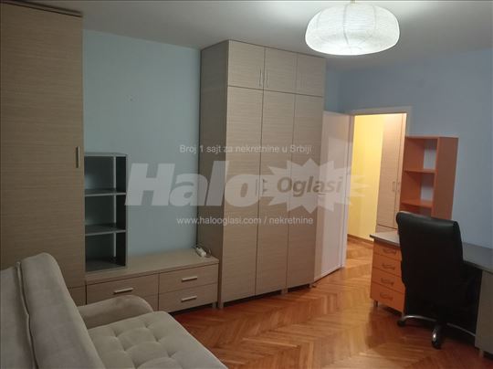 Povoljan jednosoban stan na Lionu, 34m²