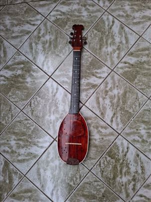 Prim tambura