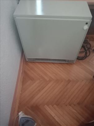 Prodajem remontovan tea peci aeg magnohrom dostava