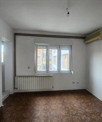 Prodajemo dvosoban stan u Venizelosovoj ulici 47m2
