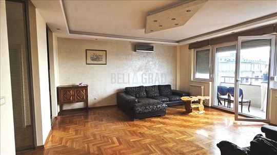 Sunčan, opremljen, sa parkingom