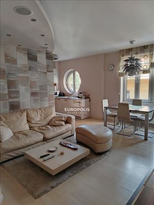 U ponudi dvostrano orijentisan stan površine 55m2