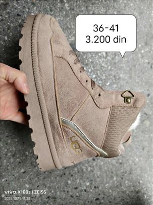UGG CIZMICA 