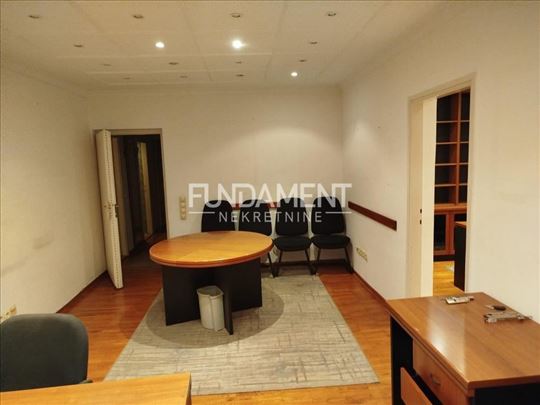 3.5 PP Stari Merkator 70m2, cg, kompletno namešten