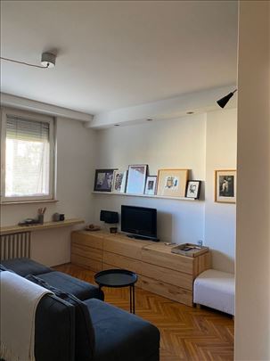 Banovo brdo 1.5 stan peti sprat lift uknjižen