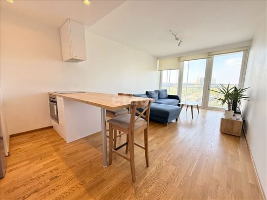 Blok 28, lep, moderno renoviran 4-soban, 79m2