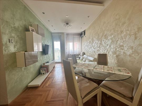 Grbavica - Doža Đerđa!  Fantastičan dvoiposoban!