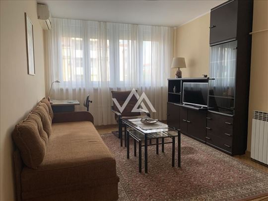 Izdaje se 3.0 stan, Stari Grad