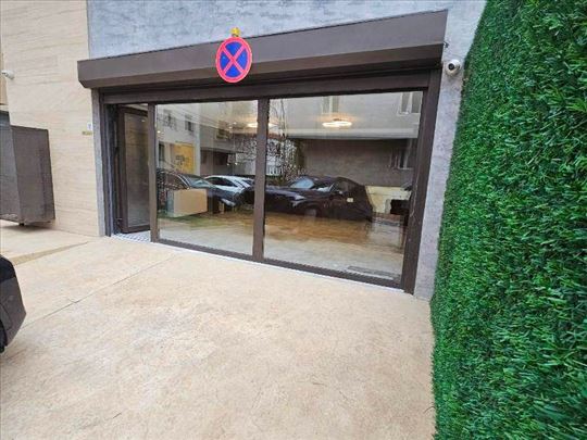 Lokal,višenamenski,parking,sa plaćenim troškovima