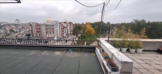 Prodaje se garsonjera kod Velikog parka