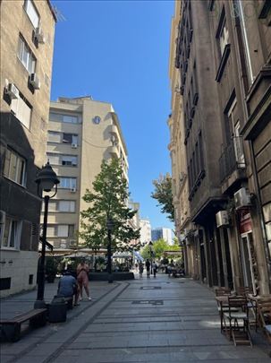 Salonac u pešačkoj zoni