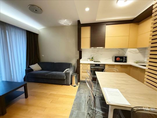 West 65, lux, funkcionalan, garaža, ID 24948