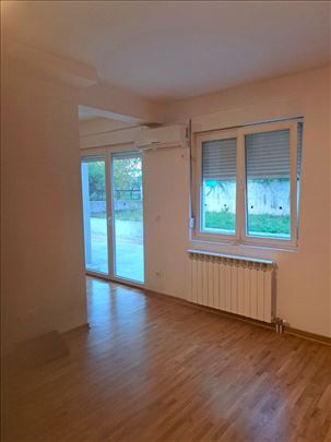 Zvezdara Gradska bolnica Terasa 40m2