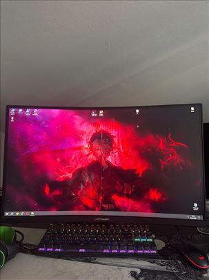 Hitno!  Gaming PC + 27’’ 165Hz Zakrivljeni Moni