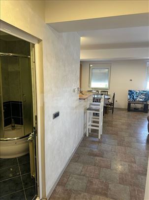 Izdajem stan na Altini