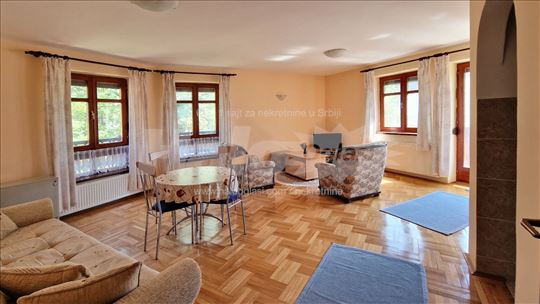 Komforan trosoban stan u centru Vrnjačke Banje