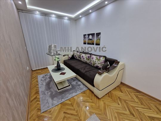 Dvosoban stan sa stvarima