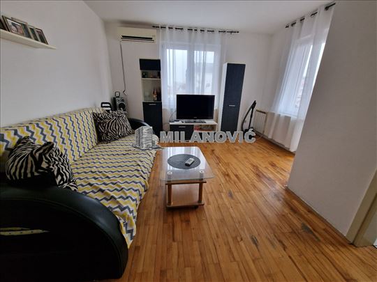 Dvosoban stan u užem centru