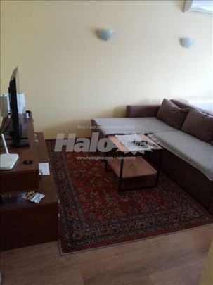 Izdajem jednoiposoban namesten renoviranstan Zemun