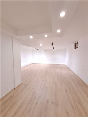 Izdajem poslovni prostor u samom centru Čačka