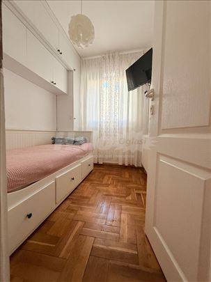 Jednoiposoban stan Stara Karaburma-Bogoslovija