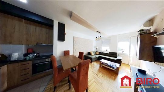 ---Exkluzivno samo kod nas, trosoban stan 55 m2---