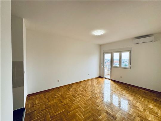 Borca kod skole stan na prodaju