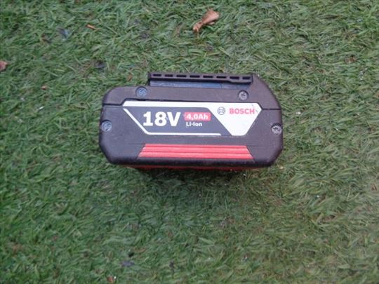 BOSCH (plavi ) profi baterija 18V - 4Ah- ORIGINAL