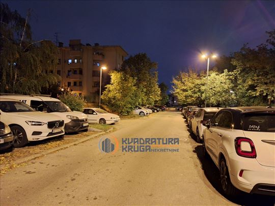 DIVAN mali stan, sjajna zgrada, odlična lokacija