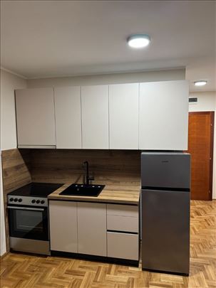 Garsonjera u blizini kružnog toka 24m2