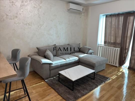 Izdavanje Kompletno Renovirane Garsonjere