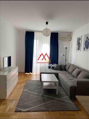 Jednoiposoban stan - 40m2 - Centar