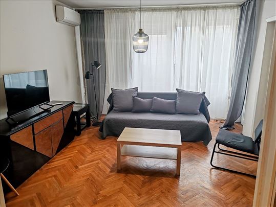 Kneza Miloša renoviran 2-soban stan za rentu