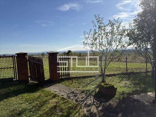 Kosmaj, kuća i plac, uknjiženo ID#1411