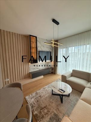 Luksuzan trosoban stan u zgradi Queens – Beograd n