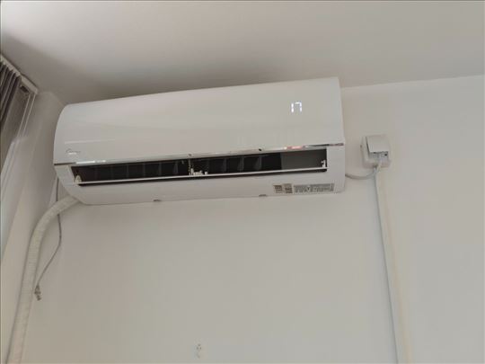 Midea klima uredjaj 12bru on-offf