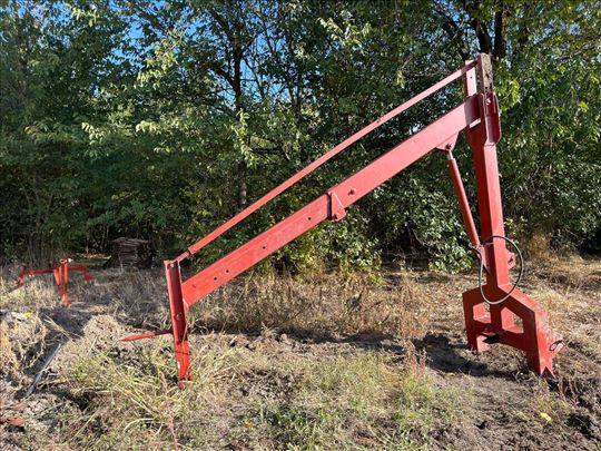 Na prodaju roda za traktor