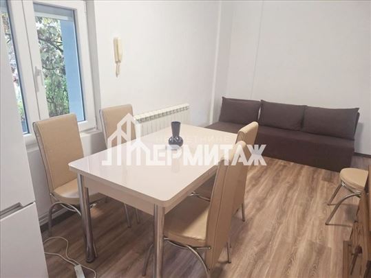 Novi Beograd 75m2 | 450e | 2 parking mesta